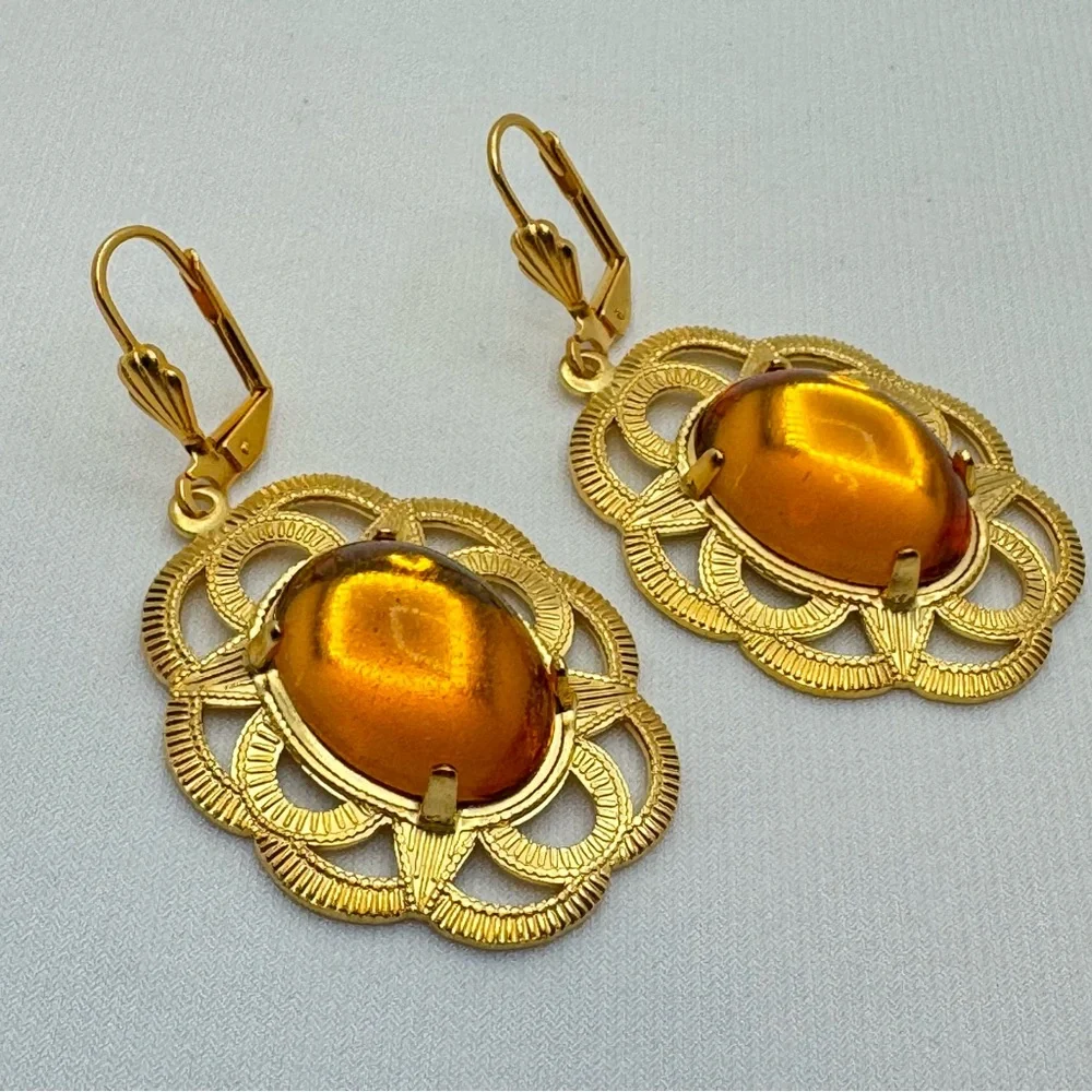 Gold Tone Filigree Amber Cabochon Drop Earrings Leverback